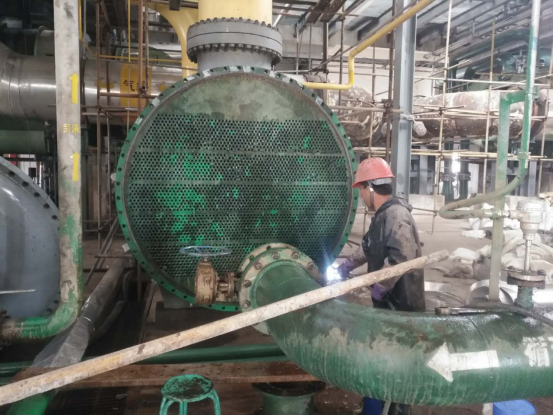 伊犁新天煤化工有限公司设备清洗工程